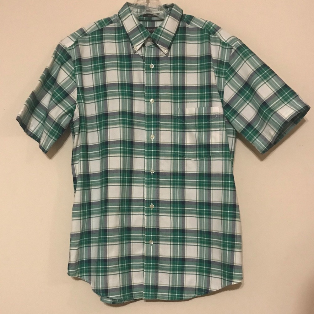 ST. JOHN’S BAY iron free dress shirt